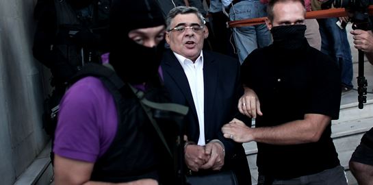 Η Χρυσή Αυγή δεν λερώνει πια τη Βουλή