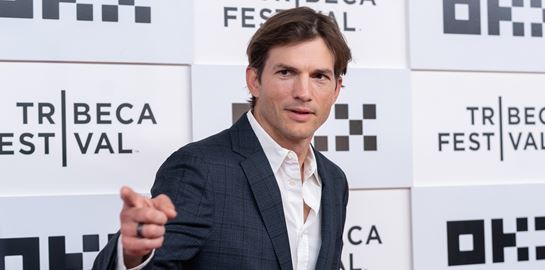 H σπάνια ασθένεια του Ashton Kutcher