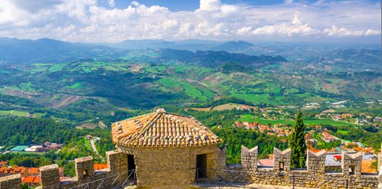 Στο Σαν Μαρίνο για εμβολιαστικό τουρισμό