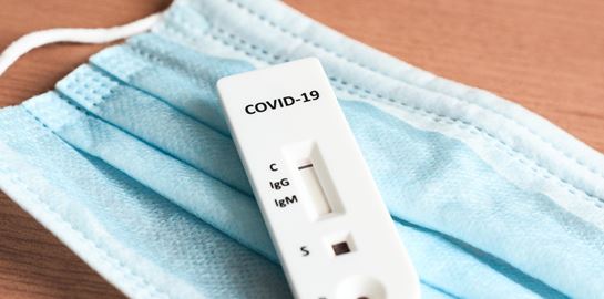 Τέλος στη δωρεάν διάθεσή των self tests από τα φαρμακεία