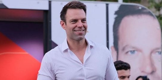 To 4ήμερο γαμήλιο γλέντι του Κασσελάκη στα Χανιά και το αίτημα της Γεροβασίλη για εκλογές