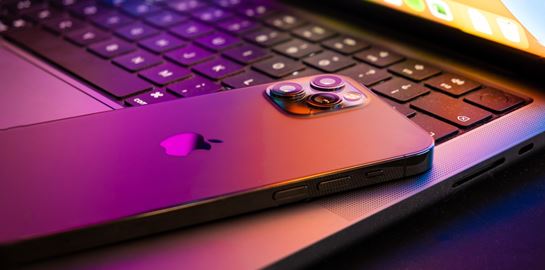 Ίσως δούμε στα νέα iPhone την τεχνητή νοημοσύνη της Google