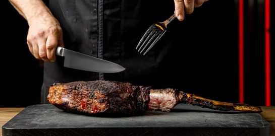 Drakoulis Dry &amp; Raw, κορυφαίο κρέας (και) στην Κηφισιά