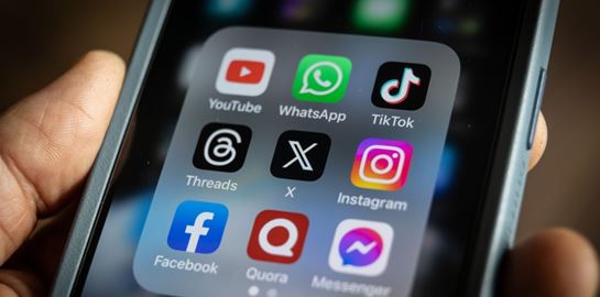 Γιατί αφαίρεσε η Apple το Whatsapp και το Threads από το κινεζικό App Store;