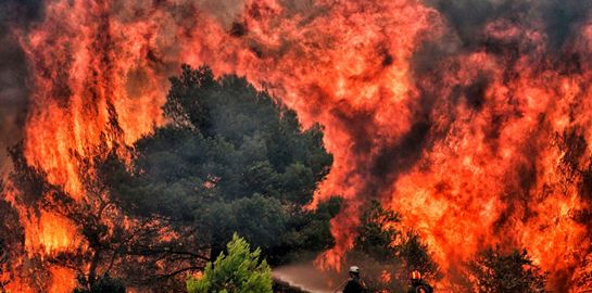 Τα λάθη της Πυροσβεστικής στις φωτιές του Αυγούστου