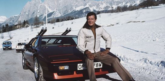 Σπάνιες φωτογραφίες από τη ζωή του Roger Moore