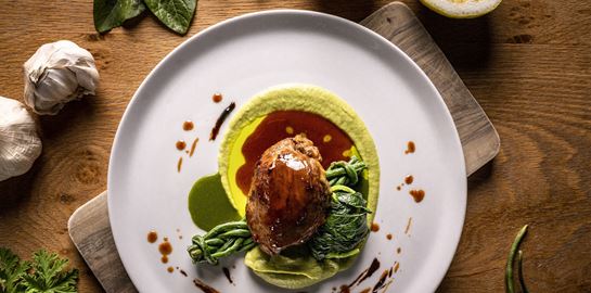 Μία φίνα κερκυραϊκή κουζίνα στην Αθηναϊκή Ριβιέρα