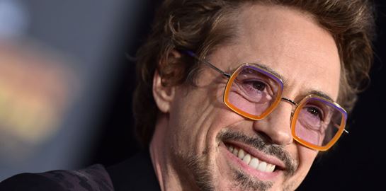 O Robert Downey Jr. παραμένει ένας ερωτευμένος σύζυγος