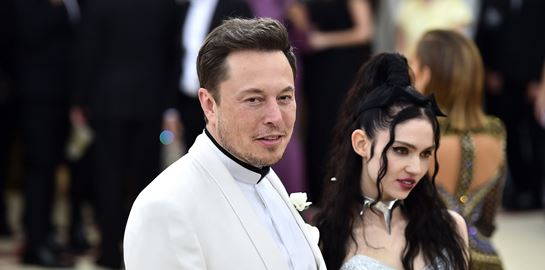 Αμαρτίες γονέων Elon Musk και Grimes παιδεύουσι τέκνον