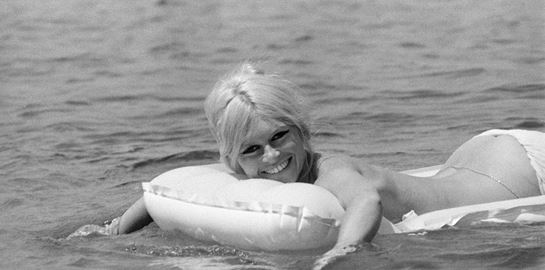 Αλήθειες και μύθοι για το σεξ στις διακοπές