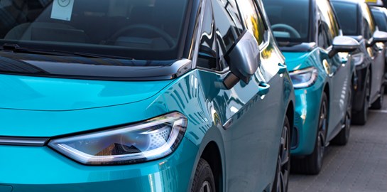 Volkswagen εναντίον Tesla