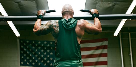 Μία εκρηκτική άσκηση για πλάτη από τον Dwayne Johnson