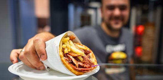 Σουβλατζίδικο στην Αθήνα δέχεται πληρωμές σε Bitcoin