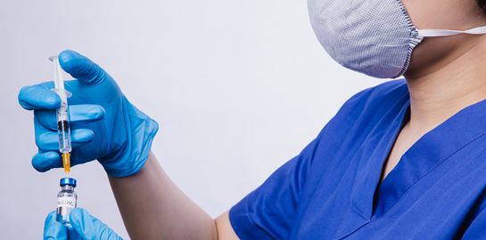 Το εμβόλιο της Pfizer/BioNTech εγκρίθηκε για μαζική χρήση