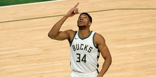 Το NBA μας βάζει κυριολεκτικά στα παπούτσια του Γιάννη Αντετοκούνμπο