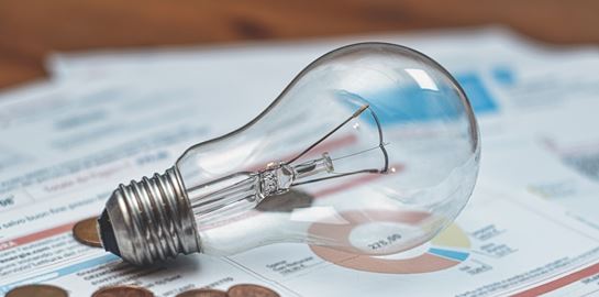 Έξυπνα tips για να εξοικονομήσεις χρήματα στον λογαριασμό του ηλεκτρικού ρεύματος