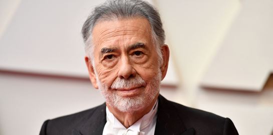 Κουραστήκαμε και μόνο που ακούσαμε πόσες φορές έγραψε ο Francis Ford Coppola το σενάριο του Megalopolis