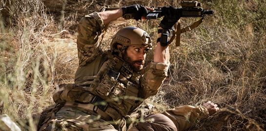 Μία αποκλειστική ματιά στον &#39;Ἁρρηκτο Δεσμό&#39; του Guy Ritchie