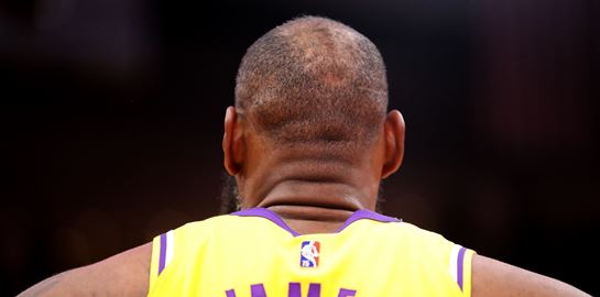 Εσύ θα έδινες 92.000 δολάρια για να δεις τον Lebron James να σπάει το ρεκόρ πόντων στο NBA;