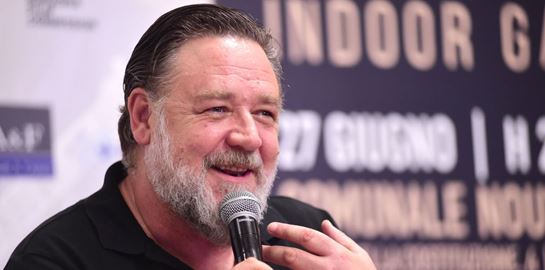 O Russell Crowe δε νιώθει και πολύ άνετα με το Gladiator 2