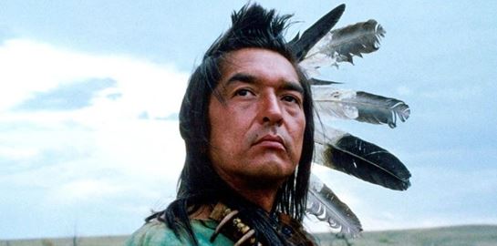 Πέθανε ο ηθοποιός Graham Greene - ήταν ο &#39;Ινδιάνος&#39; του Χορεύοντας με τους Λύκους