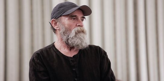 Ο &#39;Άλλος Άνθρωπος&#39; Κωνσταντίνος Πολυχρονόπουλος και εταιρεία φάντασμα στη Συγγρού