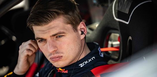 Ο Max Verstappen οδήγησε το πανίσχυρο Honda CR-V