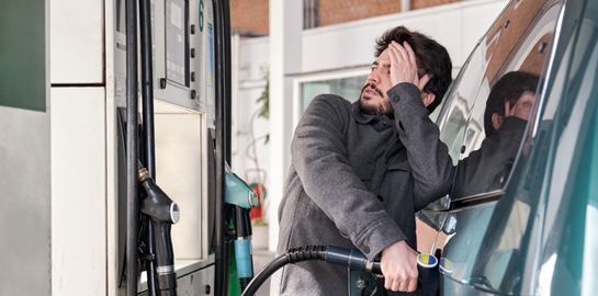 Γιατί η τιμή του πετρελαίου κίνησης θα ξεπεράσει την τιμή της αμόλυβδης