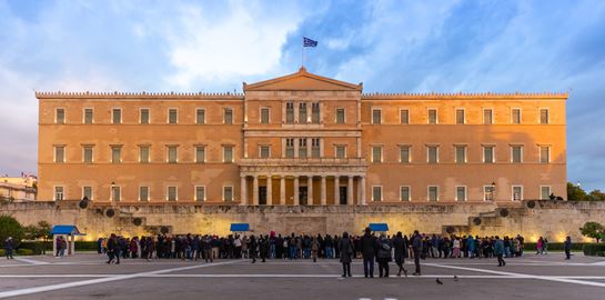 Οι πιθανότητες για εκλογές το φθινόπωρο