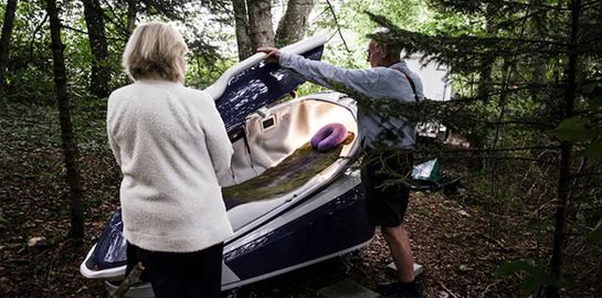 Αυτό είναι το ανατριχιαστικό μήνυμα που ακούνε οι χρήστες της κάψουλας αυτοκτονίας