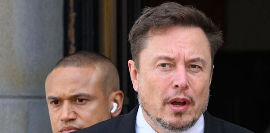 Musk: &#39;Δεν προσπαθούν καν να δολοφονήσουν τον Biden και την Kamala&#39;