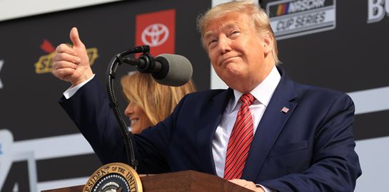 Κι αν ο Donald Trump έχει δίκιο που λέει ότι πολλοί θέλουν τη δικτατορία τους;