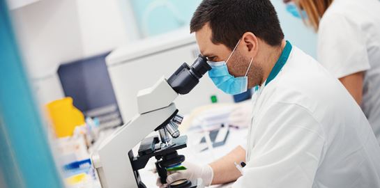 5 ελληνικές κλινικές μελέτες για την COVID-19