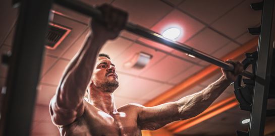 4 ασκήσεις για ανάπτυξη των τρικέφαλων