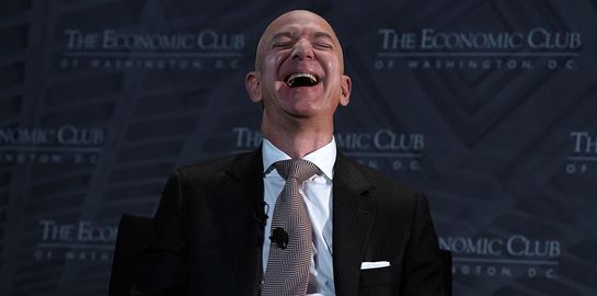 Ο Jeff Bezos μία ανάσα από τα 200 δισ. δολάρια