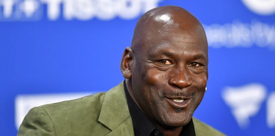 Όλοι αναρωτιούνται γιατί το NBA μετονομάζει το βραβείο MVP σε Michael Jordan Trophy