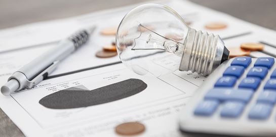 Πώς διαμορφώνονται τα νέα τιμολόγια ρεύματος για τον Αύγουστο