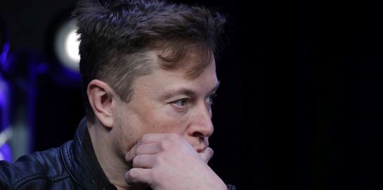 Γιατί ο Elon Musk απαγορεύει το άρωμα στα γραφεία του
