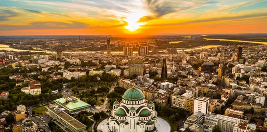 Το θέμα της δημοκρατίας στη Σερβία περνά στα χέρια των πολιτών της