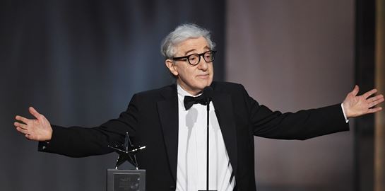 O Woody Allen αποσύρεται από τον κινηματογράφο