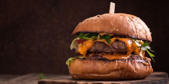 5 απίθανα αθηναϊκά burgers και πώς θα τα φας αμέσως