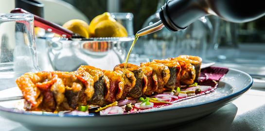 Η θαλασσινή μεγαλοπρέπεια του Τραβόλτα