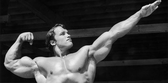 Η ρουτίνα για θώρακα σαν του Arnold Schwarzenegger