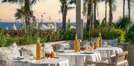 Το La Petite Maison υποδέχεται το καλοκαίρι με ένα μοναδικό πάρτι