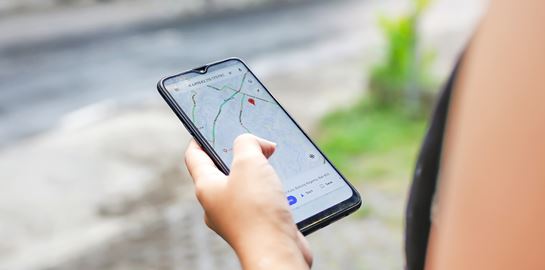 Το Google Maps θα &#39;ξεμπροστιάζει&#39; τις επιχειρήσεις με τις ψεύτικες κριτικές