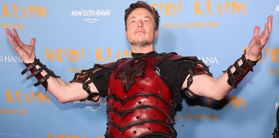 Ο Elon Musk έχει όπλα στο κομοδίνο του, το Twitter οργιάζει