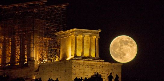 Η πανσέληνος του Αυγούστου δεν είναι παρά μία οπτική απάτη