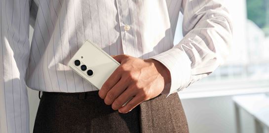 Οι φετινές τάσεις που θα απογειώσουν το προσωπικό σου στυλ μαζί με το Samsung Galaxy Z Fold5