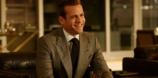 Διαχρονικά μαθήματα στυλ από τον Harvey Specter του Suits