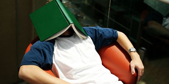 5 ερωτήσεις που πρέπει να κάνεις στον εαυτό σου όταν δεν είσαι παραγωγικός